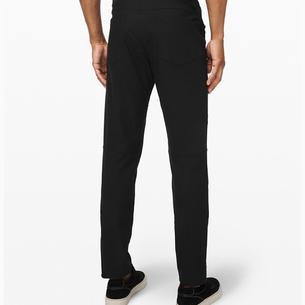 Brand New Men’s Lululemon ABC Skinny pant size 38
